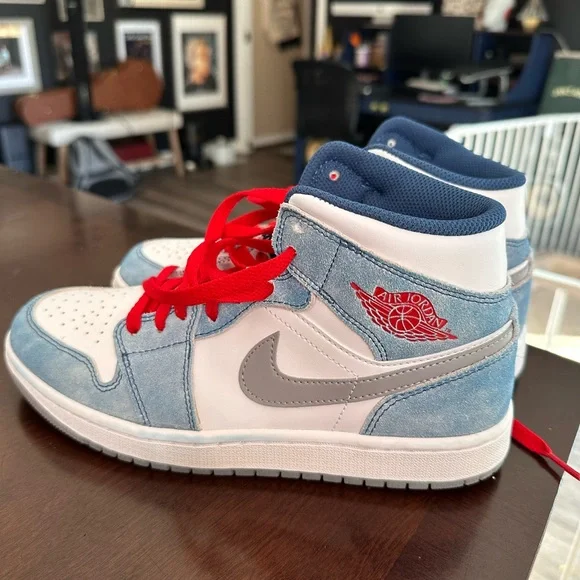 Nike Air Jordan (blue and red) - Picture 1 of 5